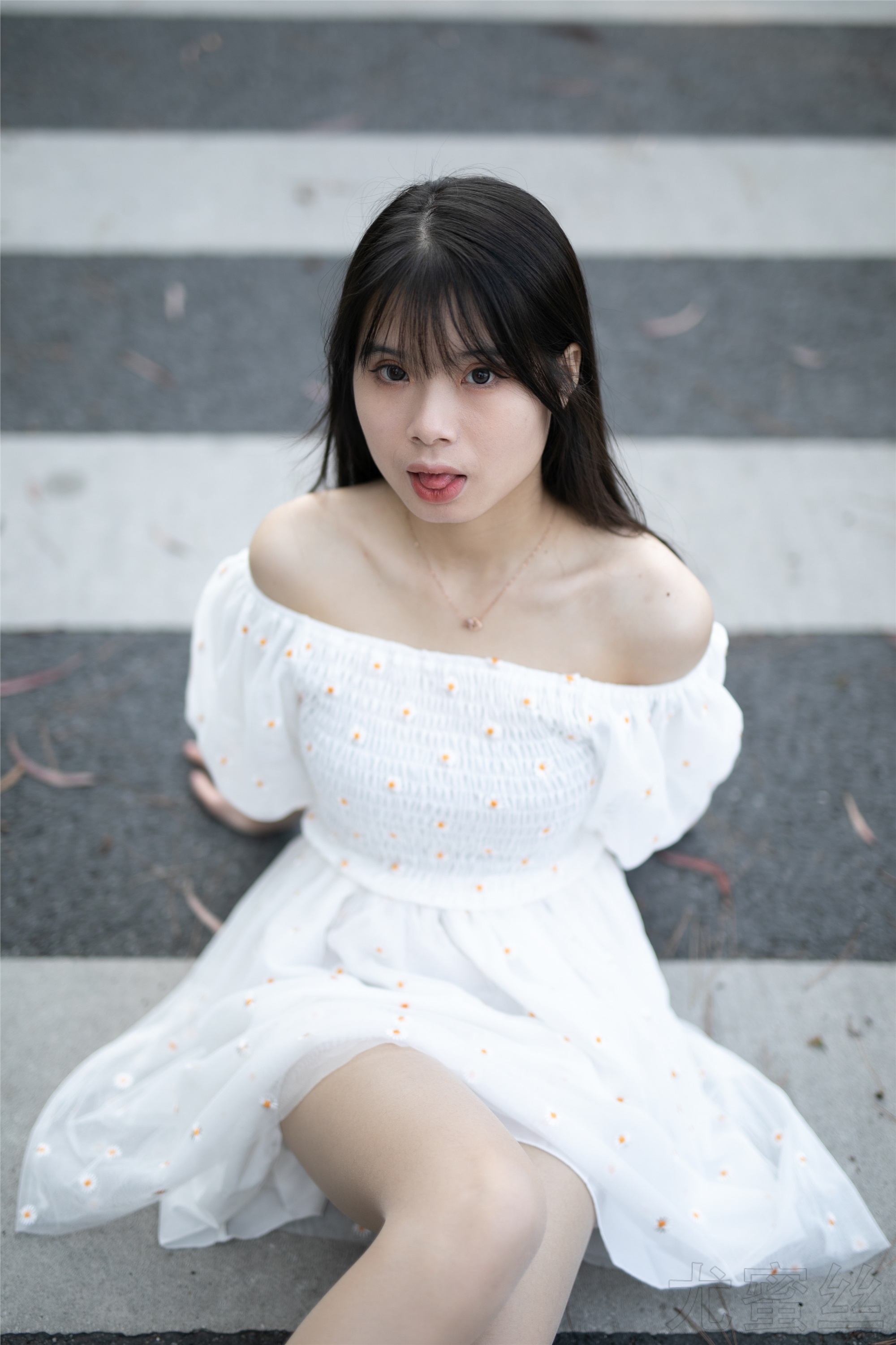 尤蜜丝 穿搭写真 NO.046